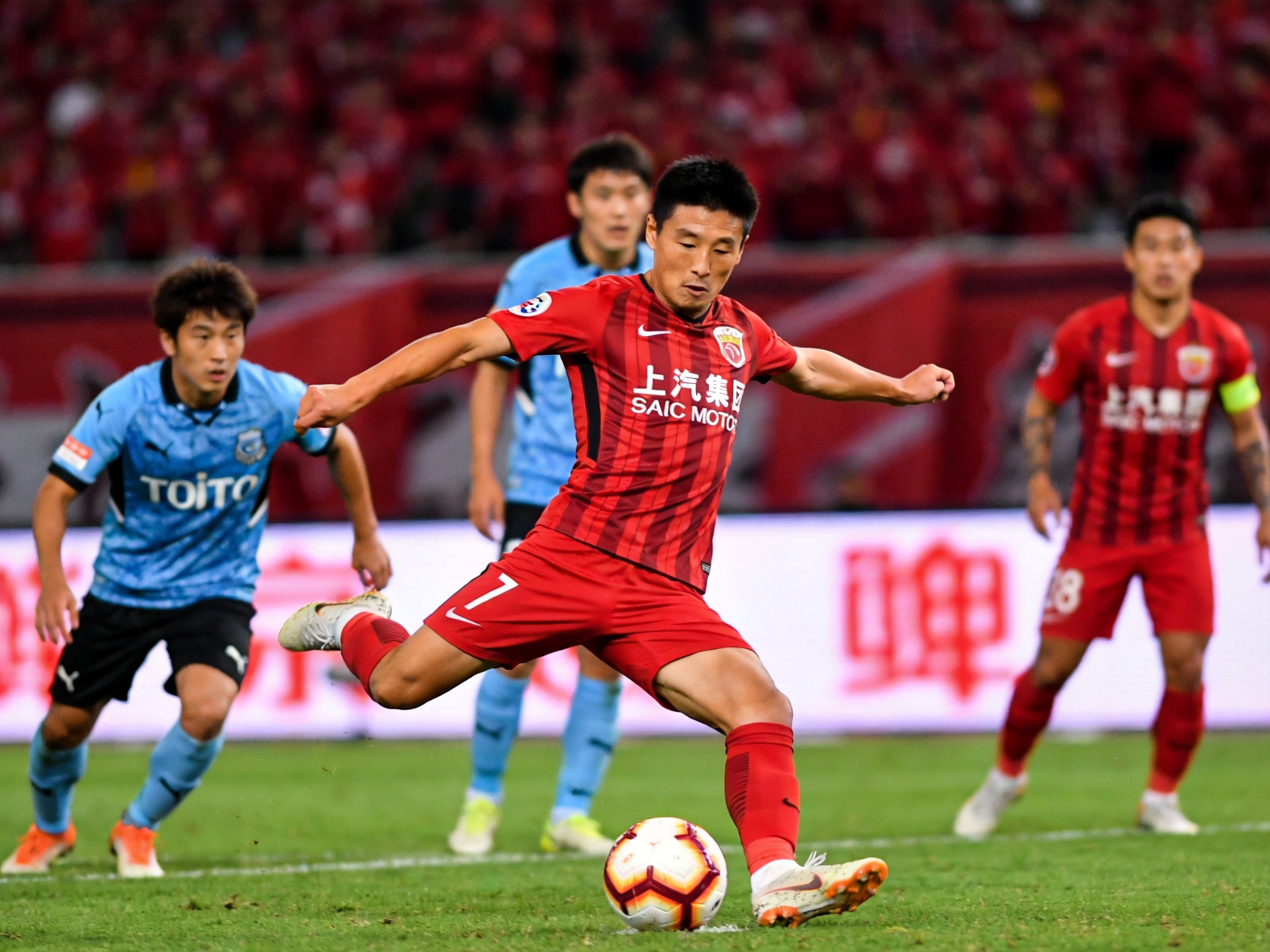 亚冠联赛上海海港对阵东京FC比赛画面